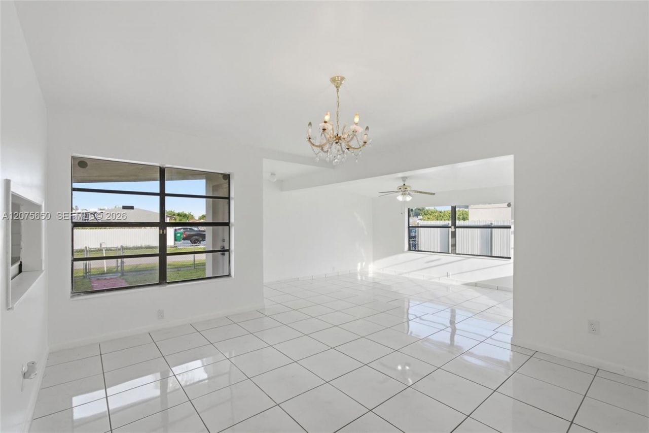 17360 SW 121st Ave , Miami, FL 33177 Photo