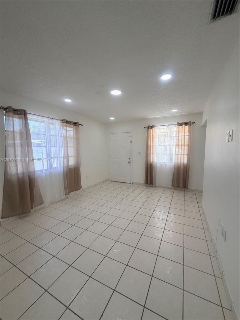 3821 SW 89th Ct , Unit Front, Miami, FL 33165 Photo