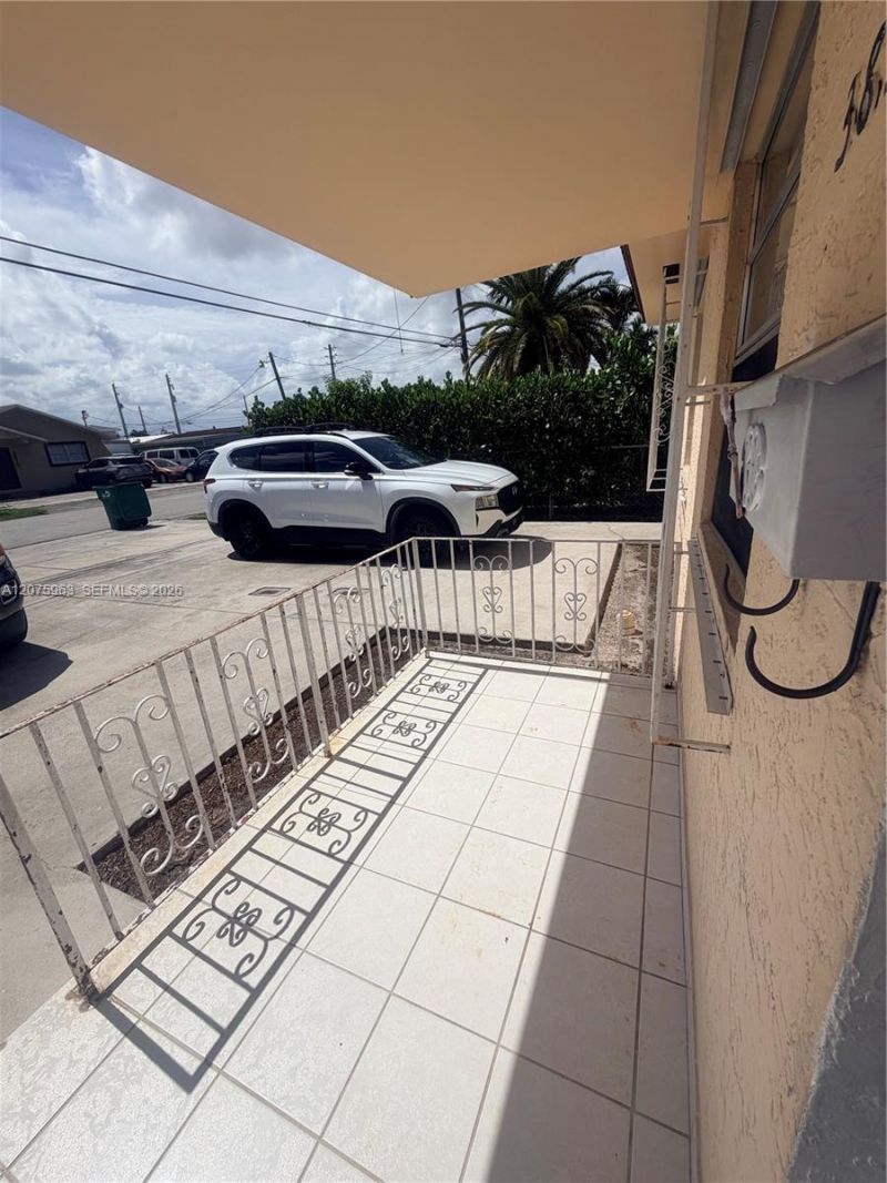 3821 SW 89th Ct , Unit Front, Miami, FL 33165 Photo