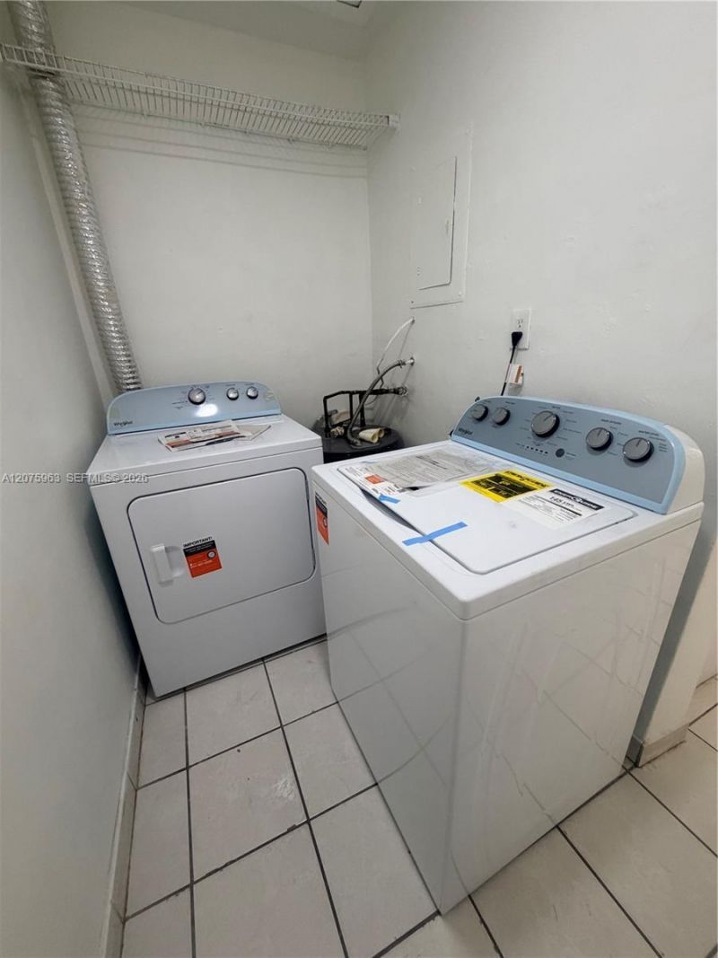 3821 SW 89th Ct, Unit Front, Miami, FL 33165 Photo