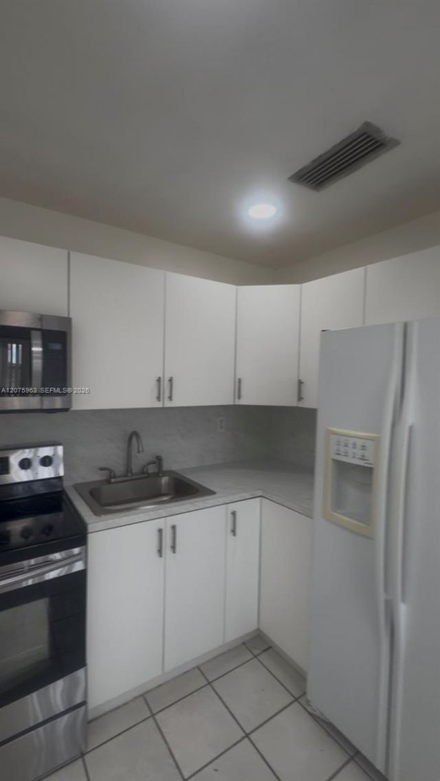 3821 SW 89th Ct , Unit Front, Miami, FL 33165 Photo