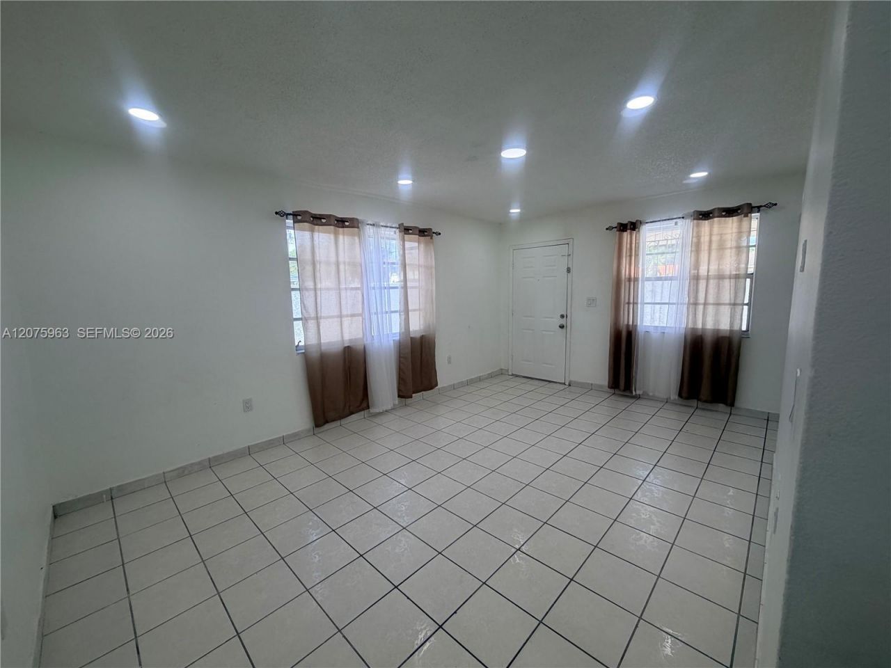3821 SW 89th Ct, Unit Front, Miami, FL 33165 Photo