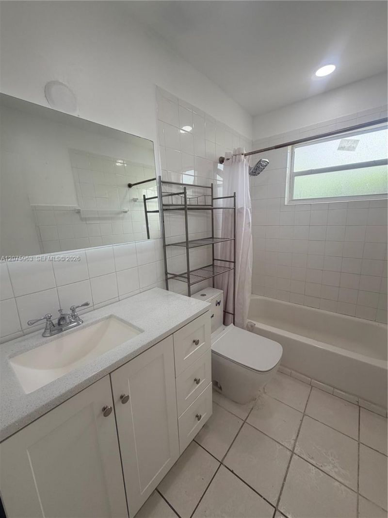 3821 SW 89th Ct , Unit Front, Miami, FL 33165 Photo