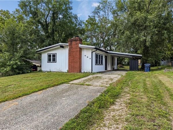 404 8TH Street, Warrensburg, MO 64093