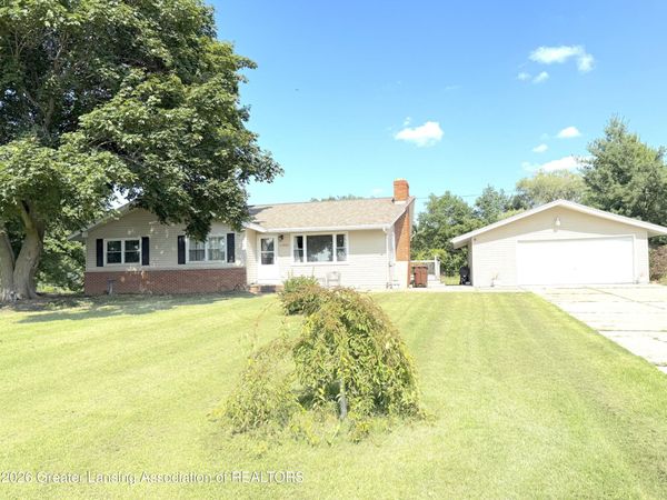11433 S Francis Road, DeWitt, MI 48820
