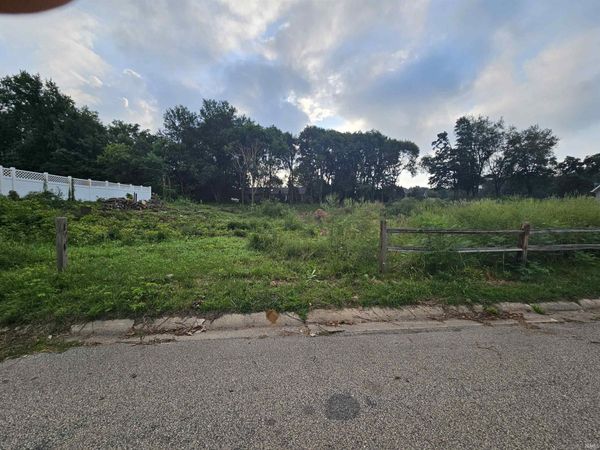 55664 Cardinal Drive, South Bend, IN 46619