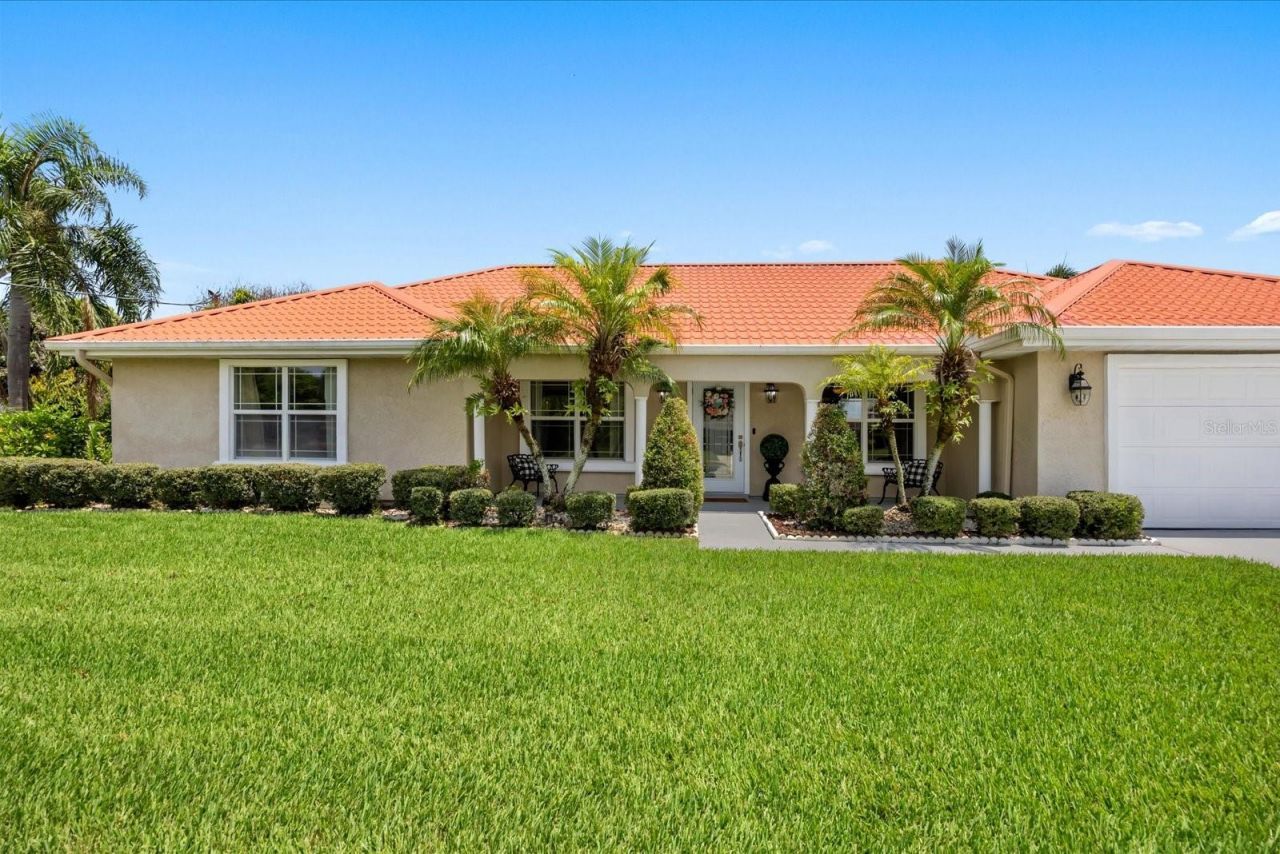 1819 SE Elrose Street, Port Saint Lucie, FL 34952 Photo