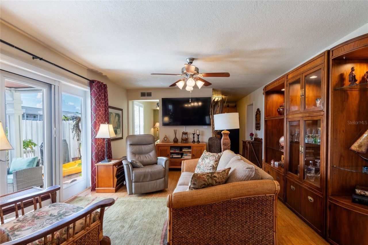 5132 Beach Drive Se, Unit C, Saint Petersburg, FL 33705 Photo