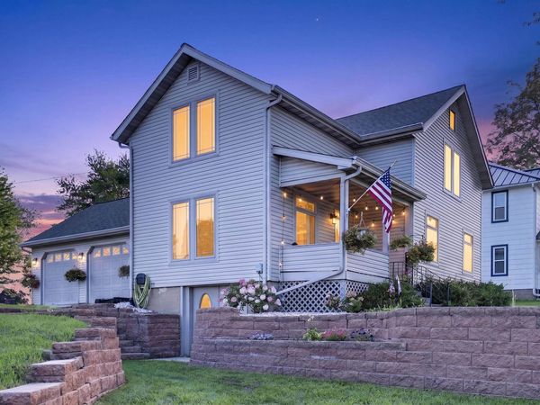 122 E Winnebago Street, Friesland, WI 53935