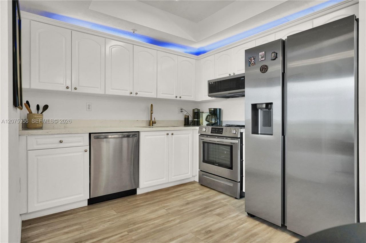 3500 Coral Way , Unit 1010, Miami, FL 33145 Photo