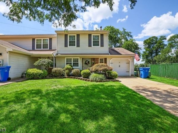 79 Staghorn Dr, Old Bridge, NJ 07747