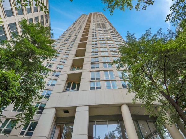 345 N La Salle Drive , Unit 3604, Chicago, IL 60654