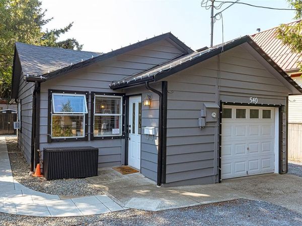 540 Langford St , Victoria, BC V9A 3C6