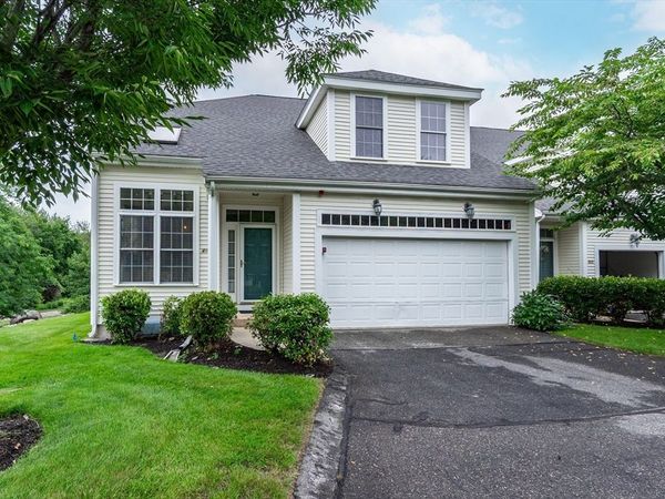 4 Kingson Ln, Unit 1, Medway, MA 02053