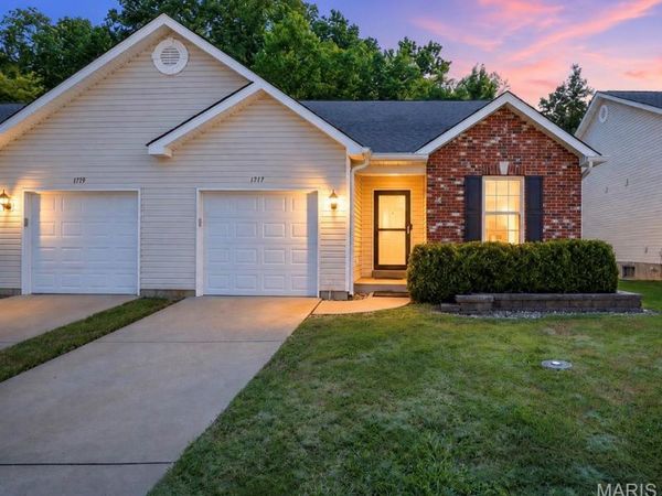 1717 Lexington Place , Herculaneum, MO 63048