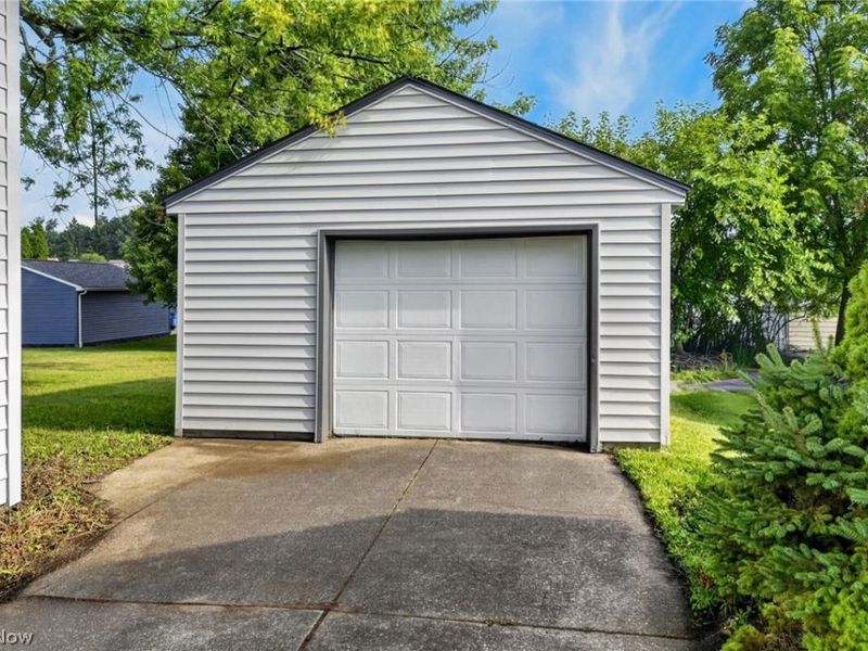 519 Creed Street, Struthers, OH 44471 Photo 8