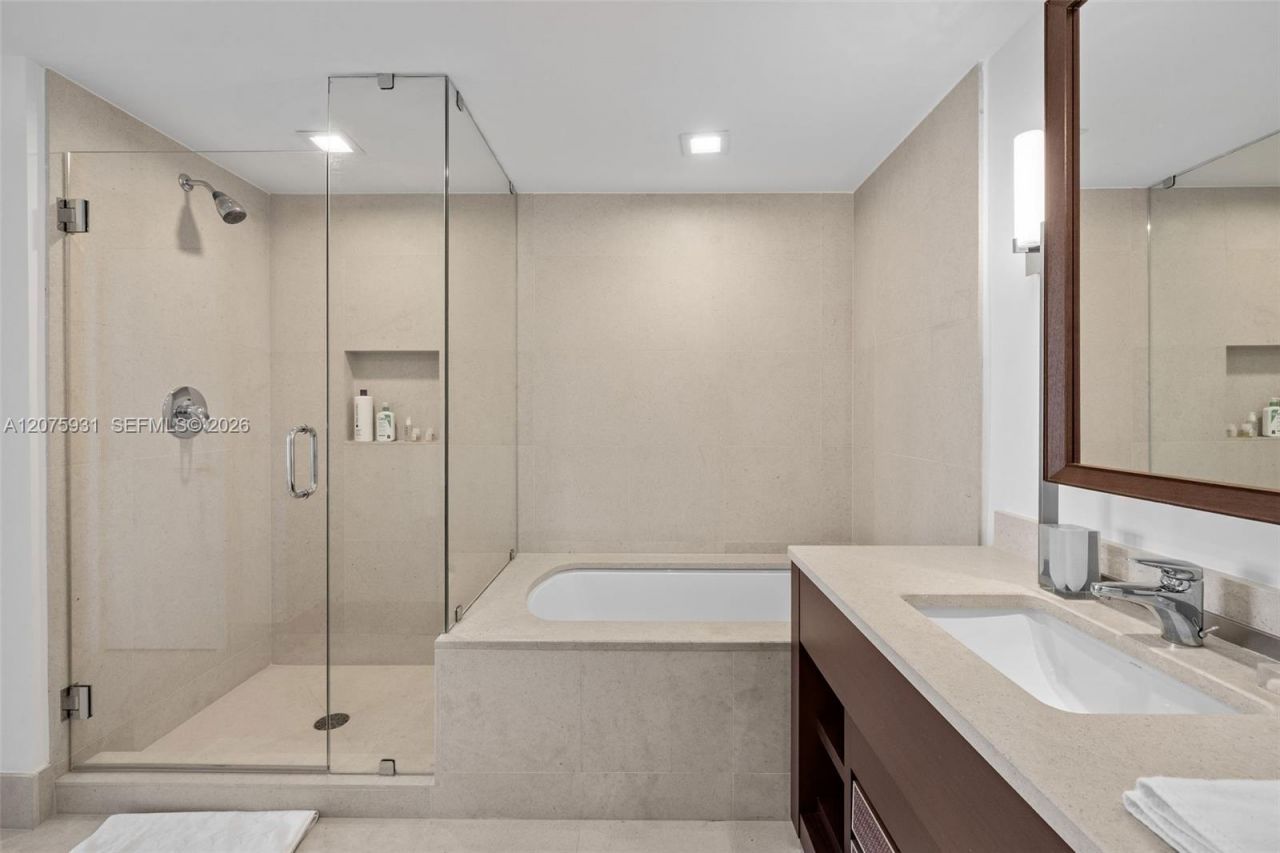 6899 Collins Ave , Unit 1602, Miami Beach, FL 33141 Photo