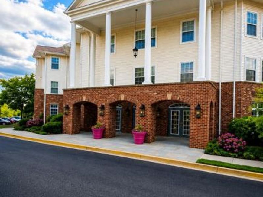 6640 Lake Park Dr 208, Greenbelt, MD 20770 Main Photo