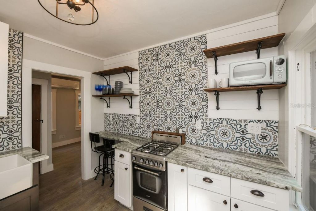 1230 35th Street , Sarasota, FL 34234 Photo