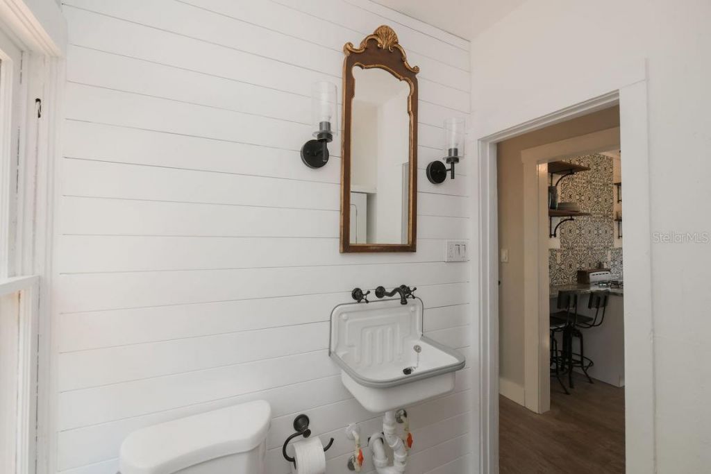 1230 35th Street , Sarasota, FL 34234 Photo