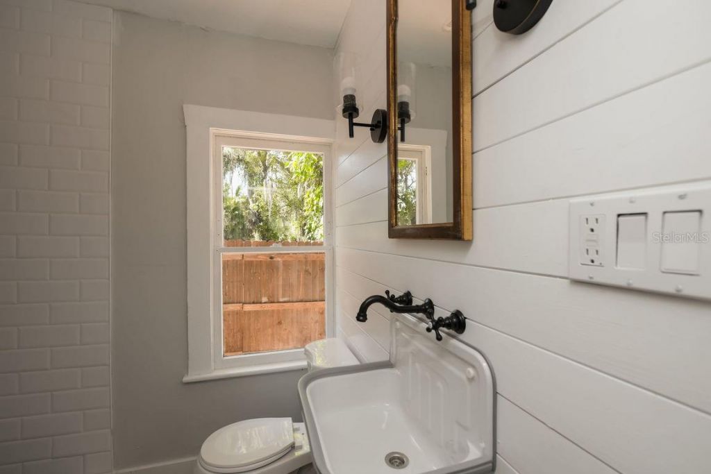 1230 35th Street , Sarasota, FL 34234 Photo
