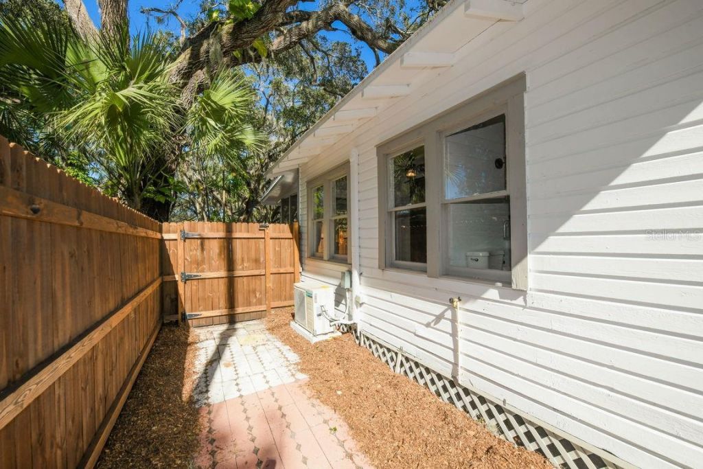 1230 35th Street , Sarasota, FL 34234 Photo