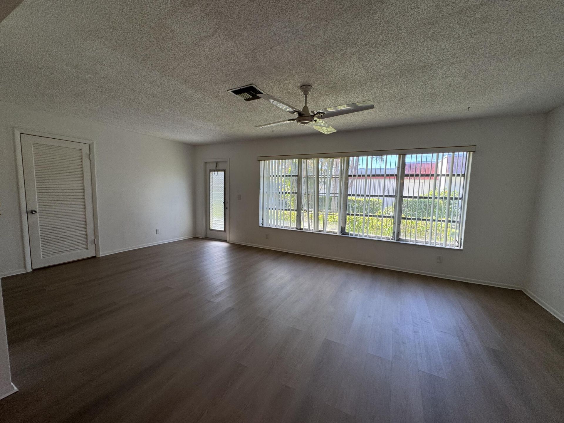 5800 Fernley Drive W, Unit 17, West Palm Beach, FL 33415 Photo