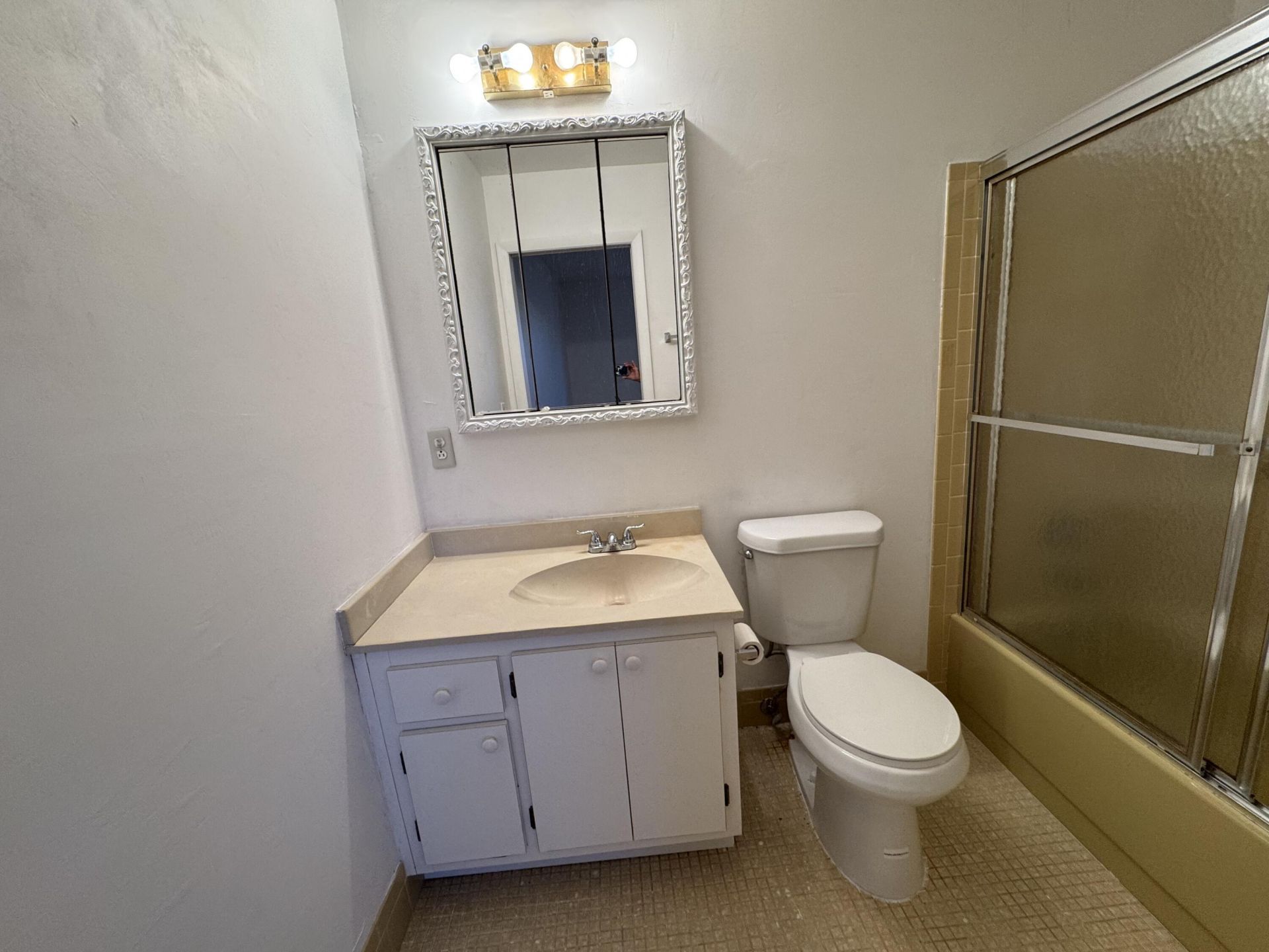 5800 Fernley Drive W, Unit 17, West Palm Beach, FL 33415 Photo