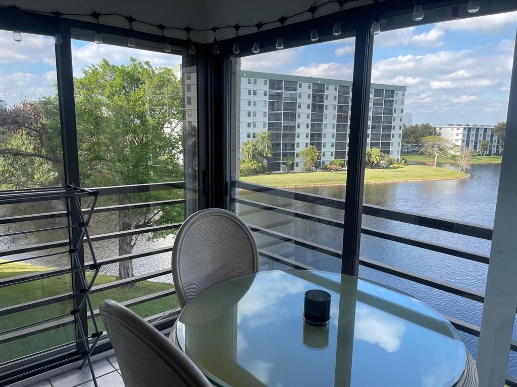 2309 S Cypress Bend Drive, Unit 515, Pompano Beach, FL 33069 Photo