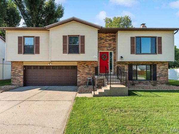 2100 Tampico Drive, Belleville, IL 62221
