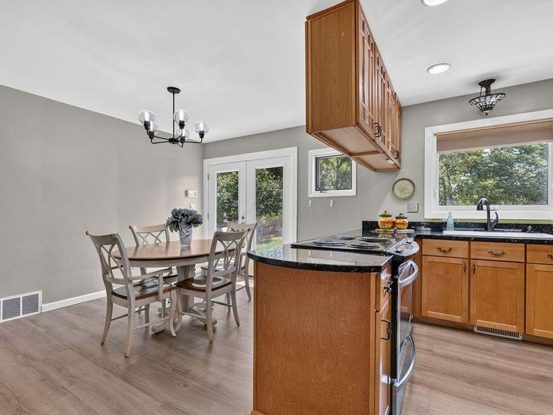 165 E College Avenue, Westerville, OH 43081 Photo 12