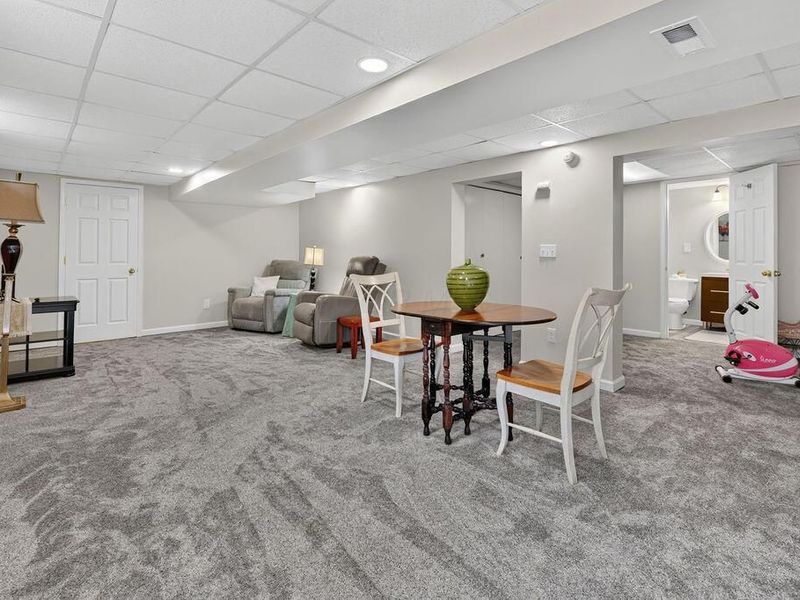 165 E College Avenue, Westerville, OH 43081 Photo 36