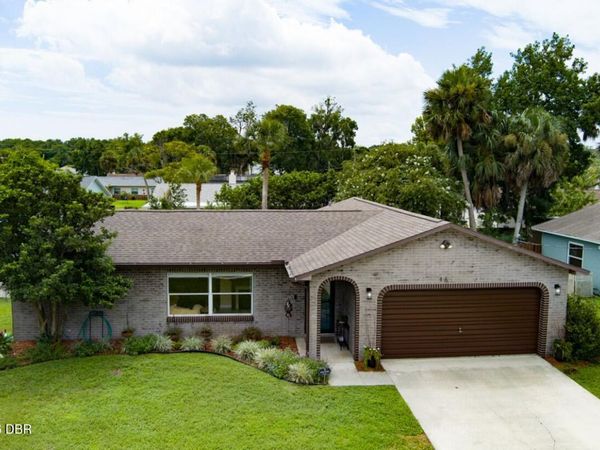 16 Laurel Oaks Circle, Ormond Beach, FL 32174