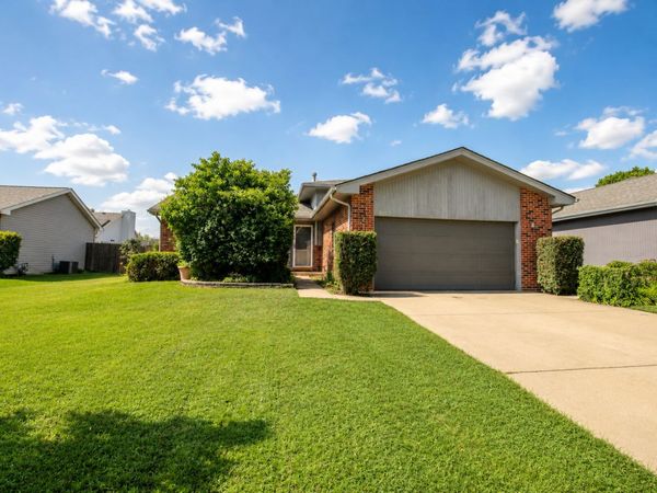 2212 SUSANNA Way , Crest Hill, IL 60403
