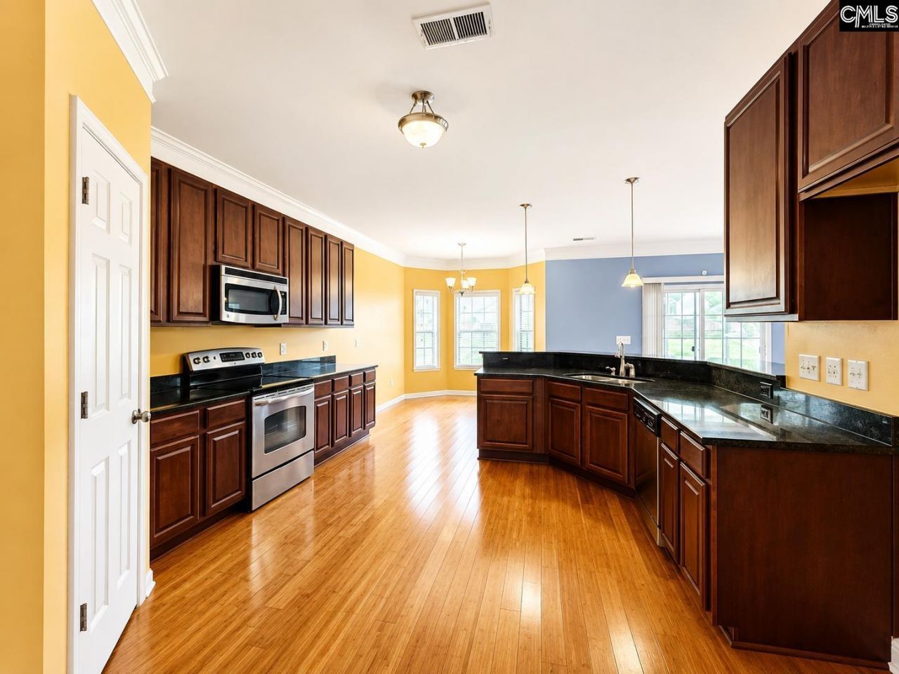 531 Willow Water Way Photo 5