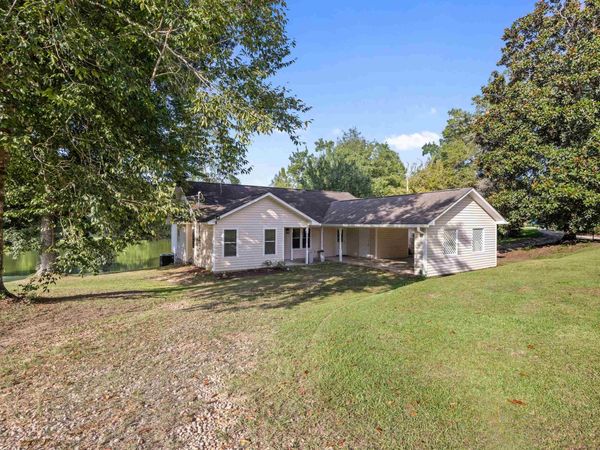 372 DOGWOOD Trail , Quincy, FL 32352