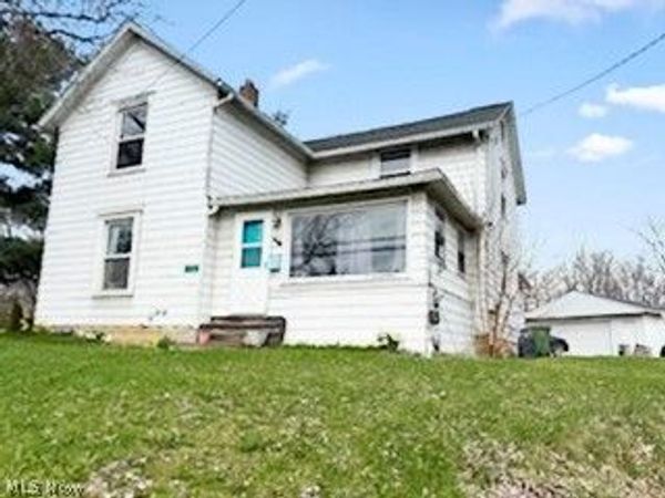 1537 Wooster Road W, Barberton, OH 44203