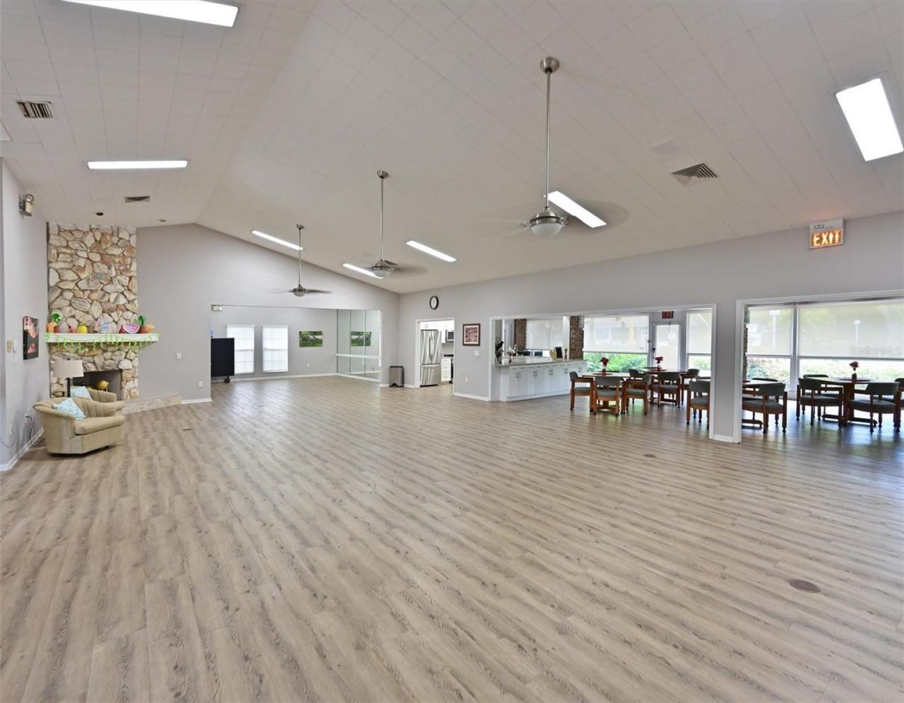 5506 37th Street E, Unit 4, Bradenton, FL 34203 Photo