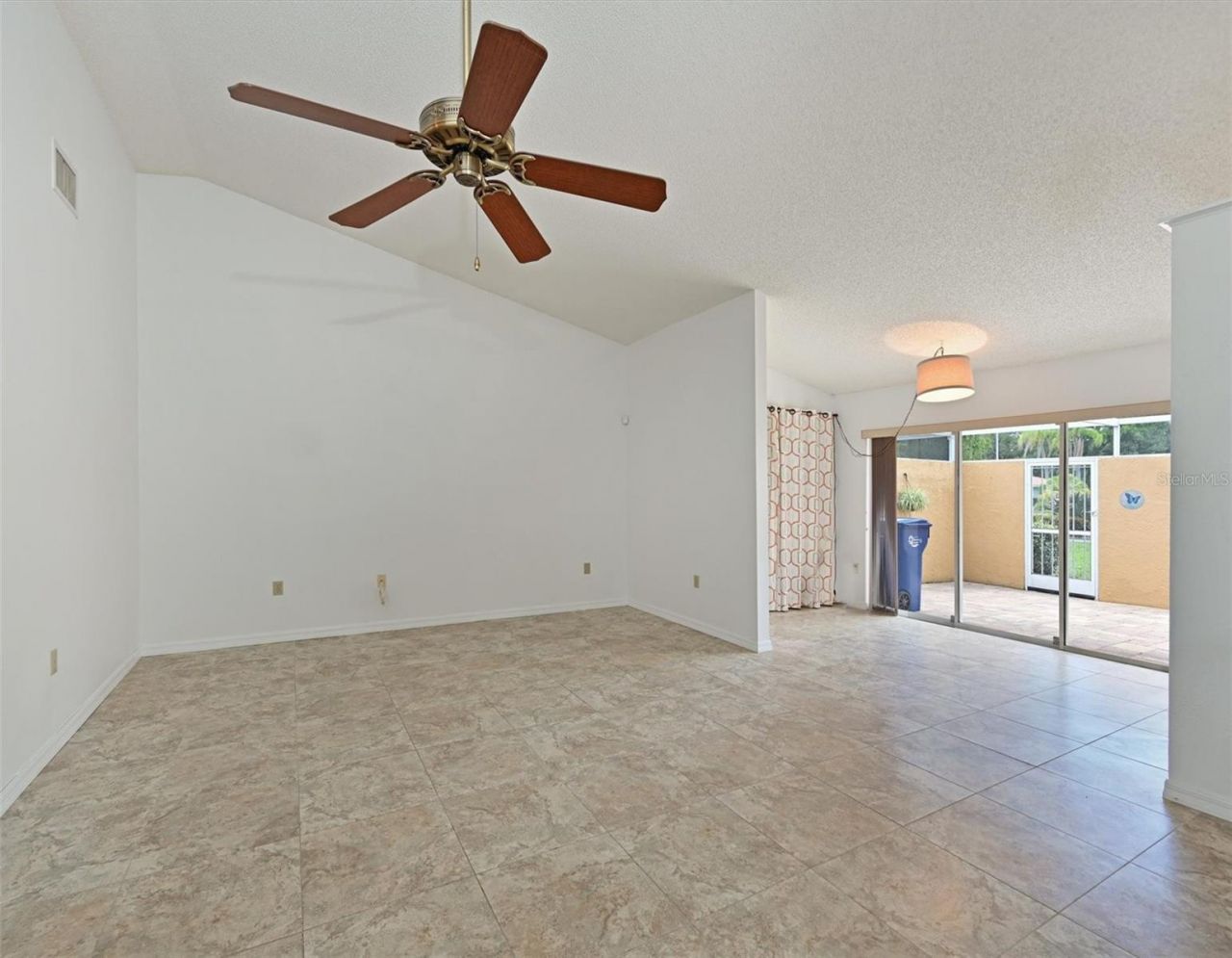 5506 37th Street E, Unit 4, Bradenton, FL 34203 Photo