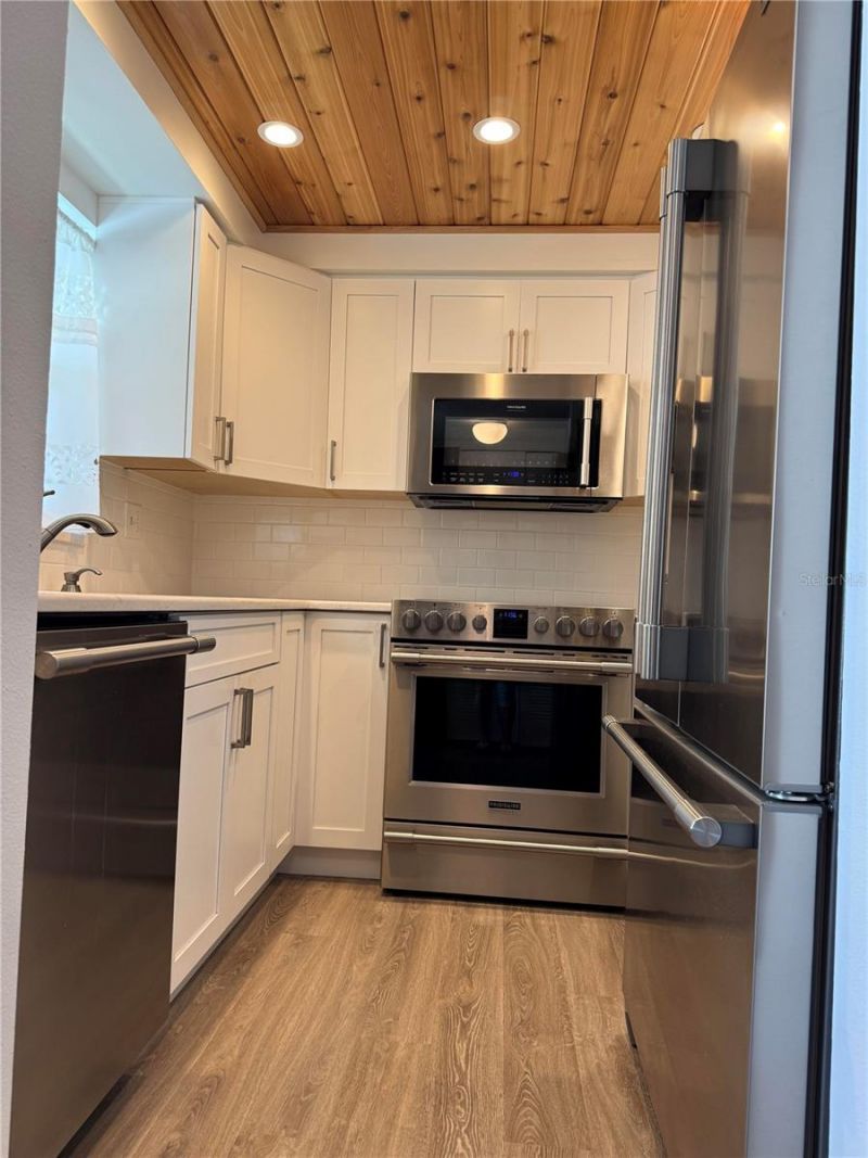 204 46th Avenue Terrace W, Unit 411, Bradenton, FL 34207 Photo