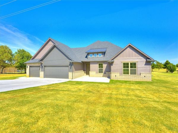 1770 S May Avenue, Guthrie, OK 73044