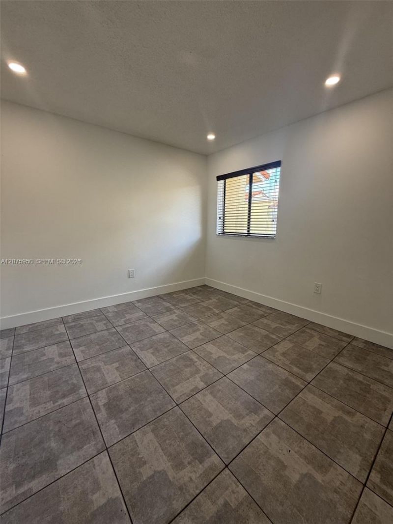2775 W 61st Pl, Unit 202, Hialeah, FL 33016 Photo