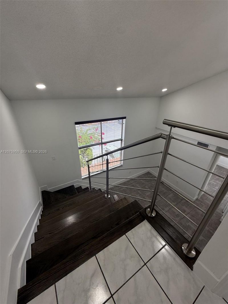 2775 W 61st Pl, Unit 202, Hialeah, FL 33016 Photo