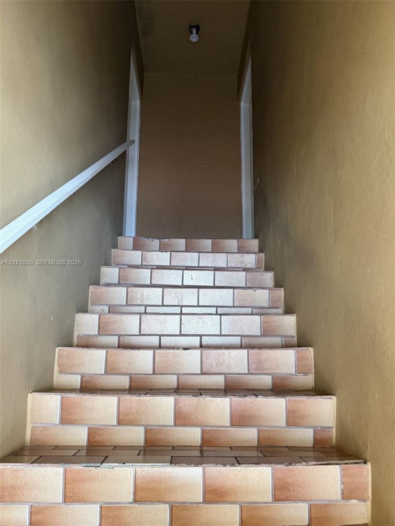 2775 W 61st Pl, Unit 202, Hialeah, FL 33016 Photo