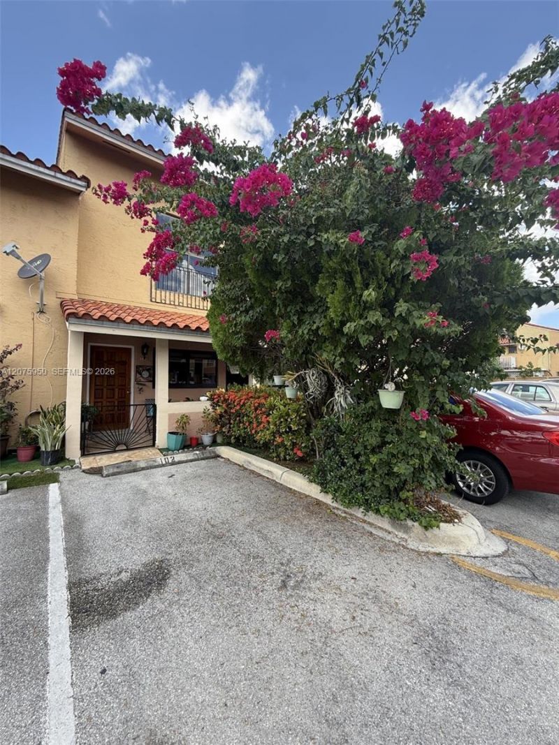 2775 W 61st Pl, Unit 202, Hialeah, FL 33016 Photo