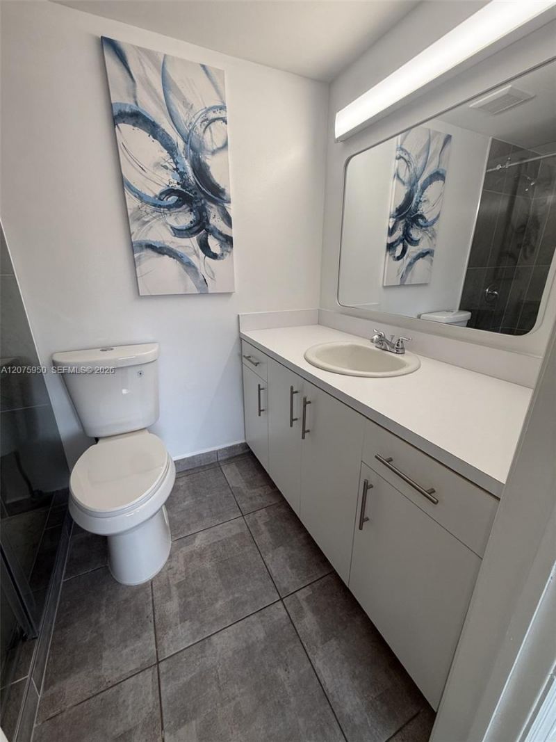 2775 W 61st Pl, Unit 202, Hialeah, FL 33016 Photo