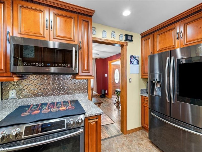 6110 Brookside Drive , Cleveland, OH 44144 Photo 5
