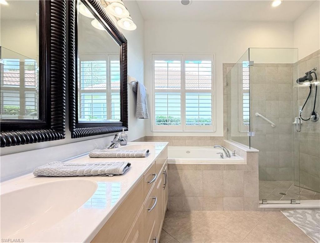 7903 Founders Cir , Naples, FL 34104 Photo
