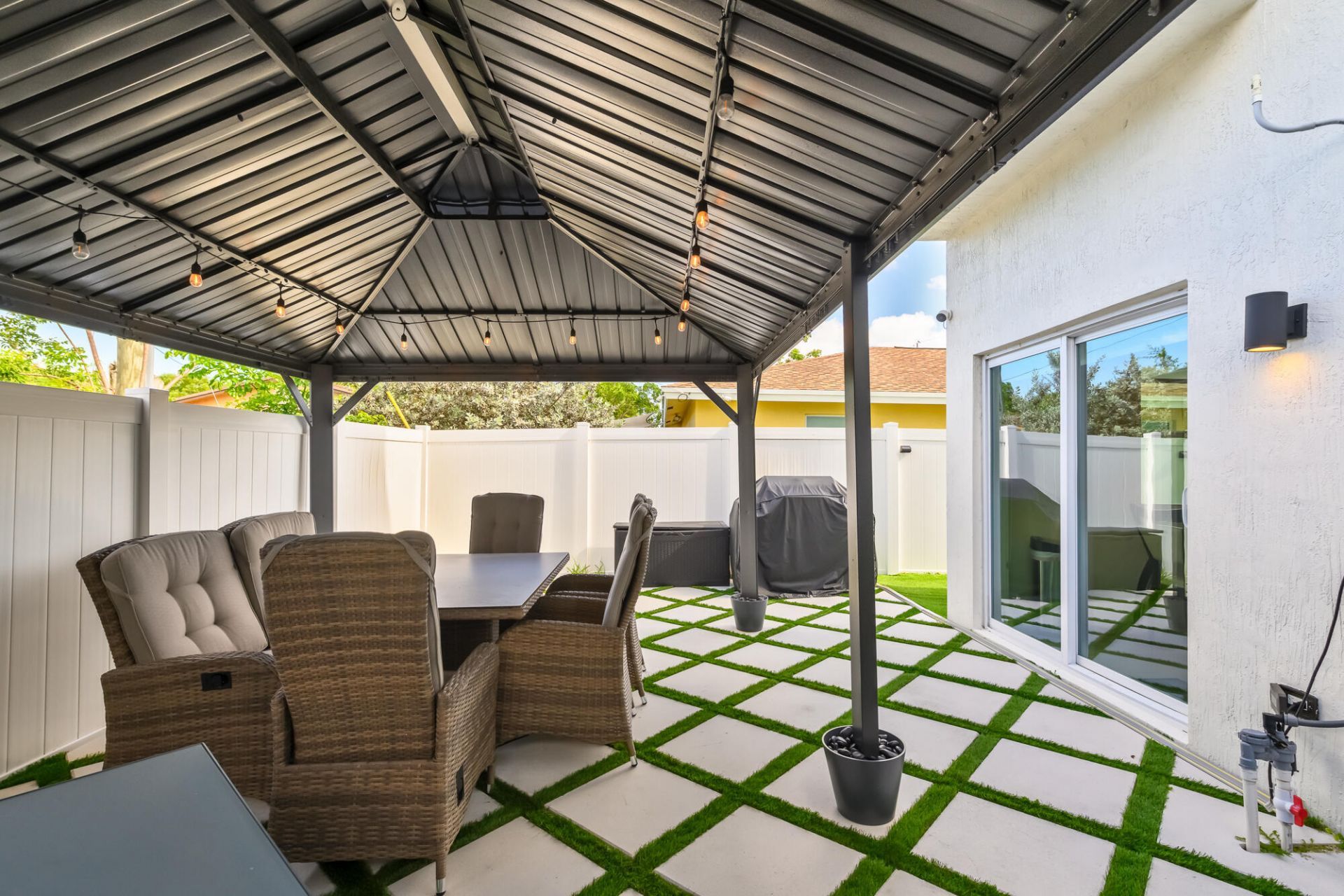 460 NW 27th Avenue, Pompano Beach, FL 33069 Photo