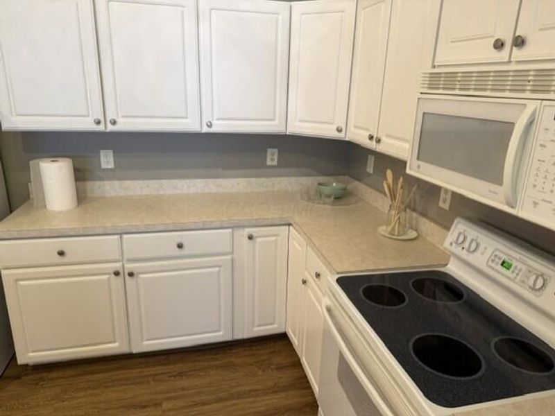 3115 Heron Pointe , Unit 201, Columbus, OH 43231 Photo 6